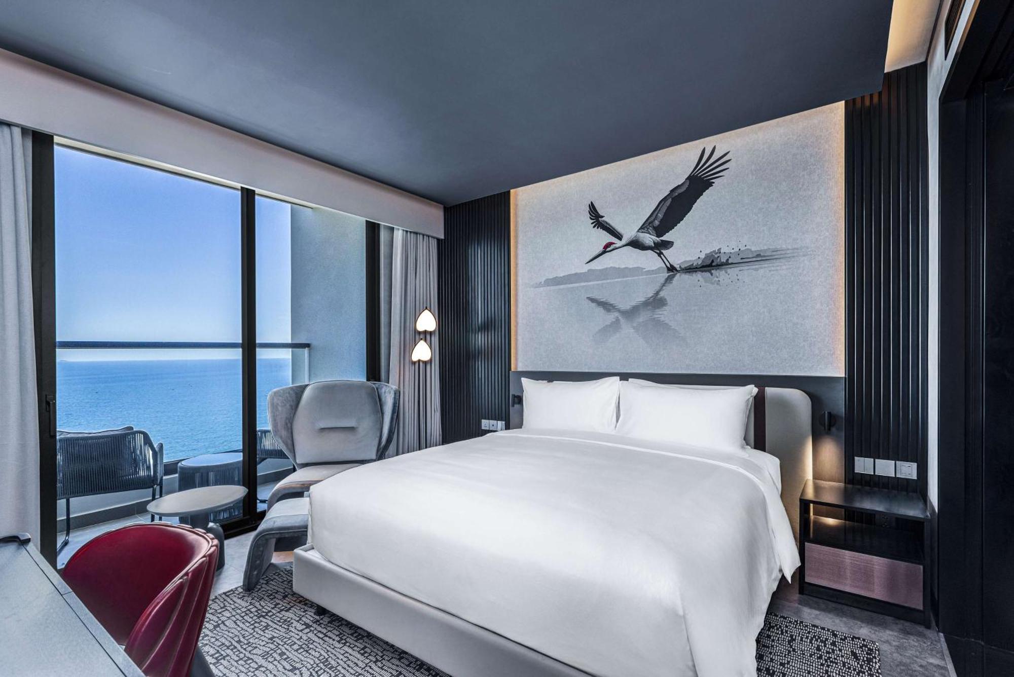 Отель Radisson Red Danang Экстерьер фото