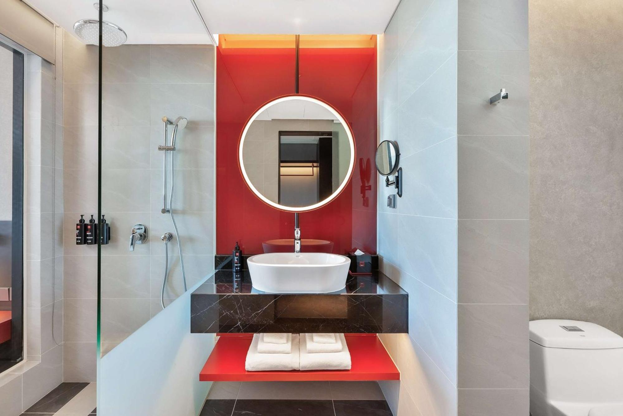 Отель Radisson Red Danang Экстерьер фото