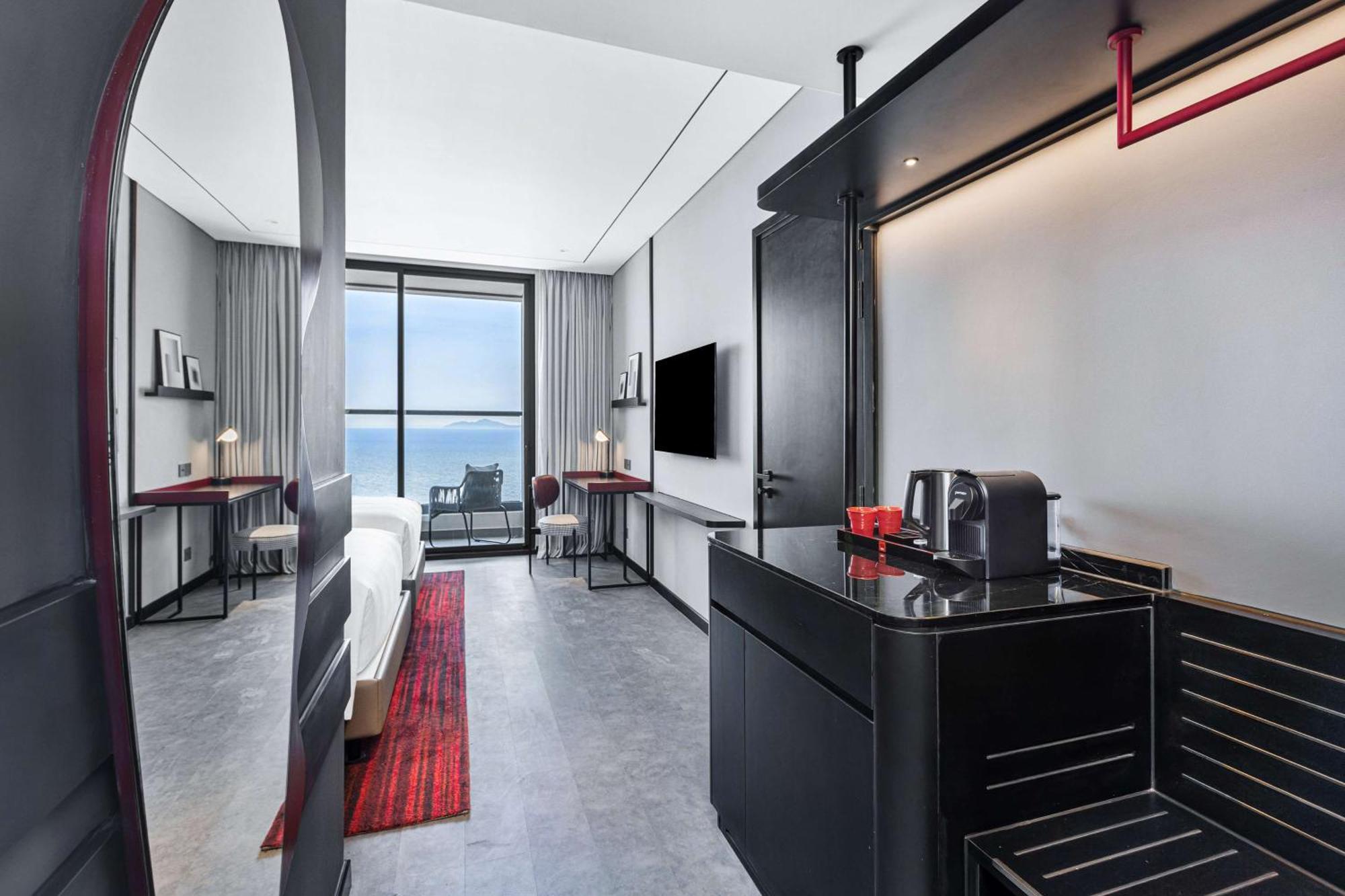 Отель Radisson Red Danang Экстерьер фото