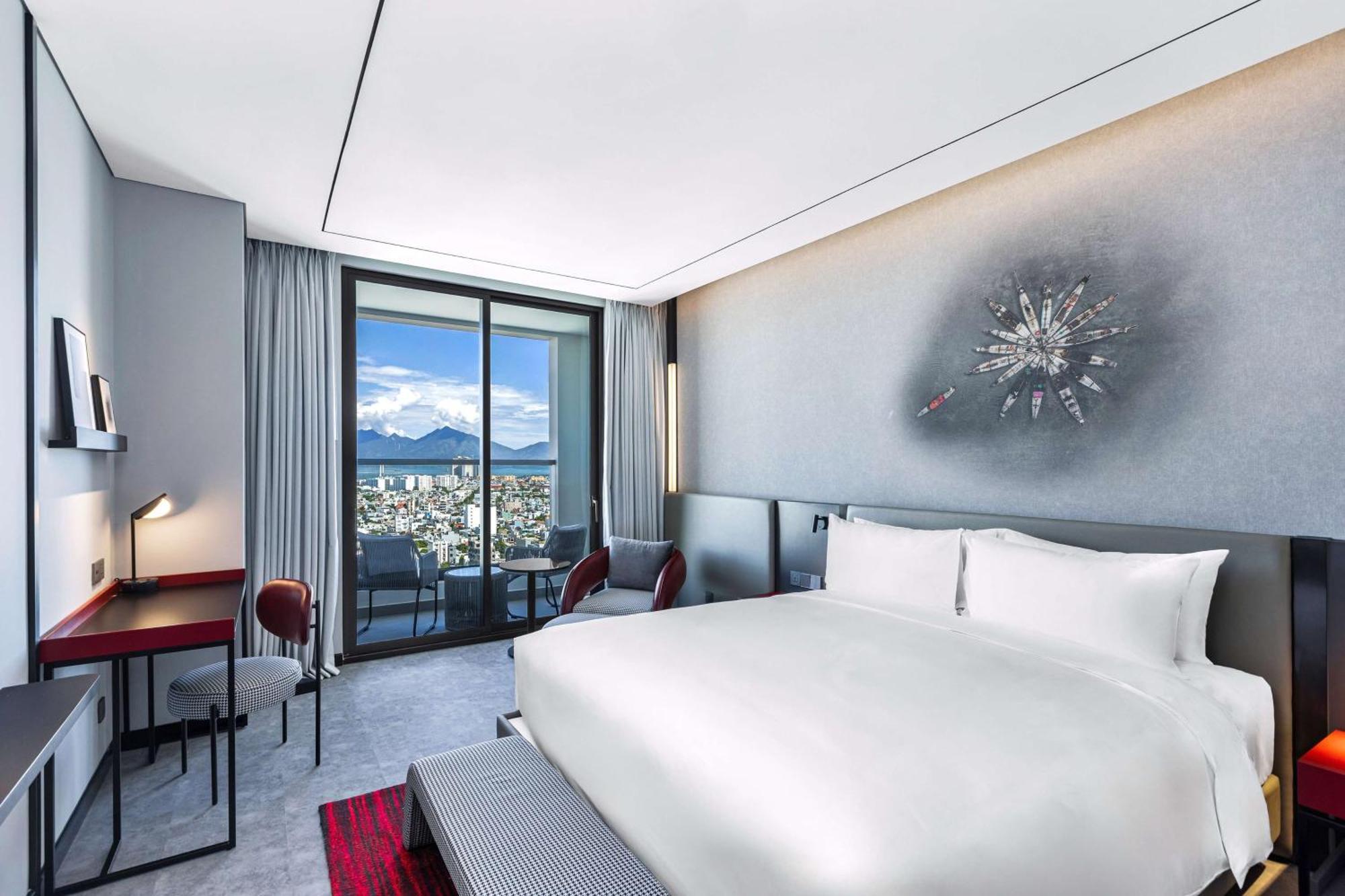 Отель Radisson Red Danang Экстерьер фото